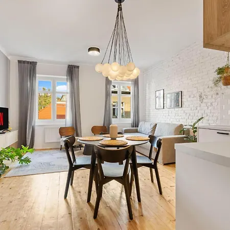 Ah Luxury Old Town *